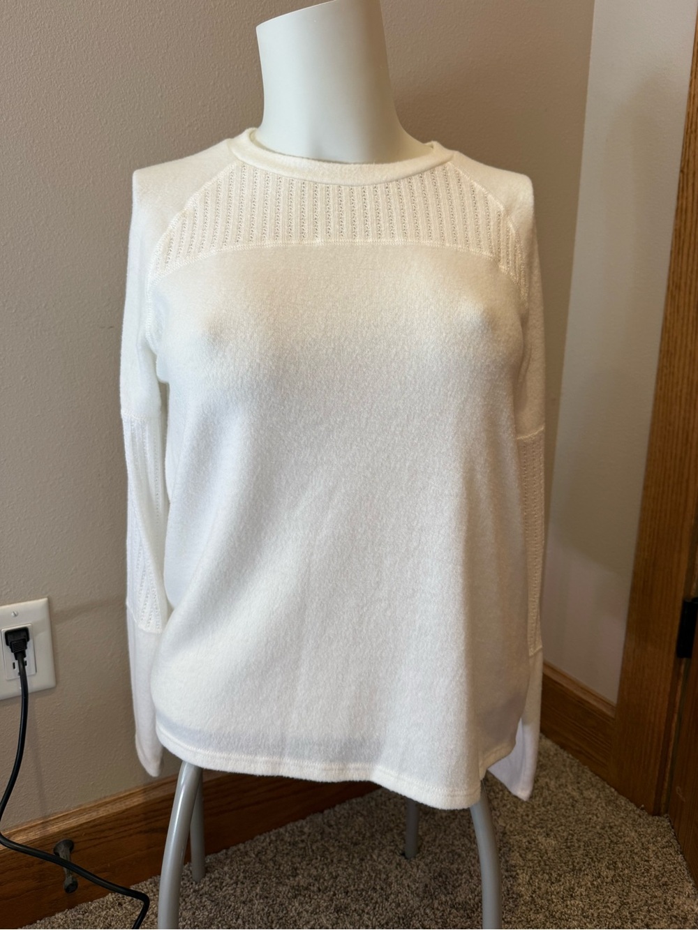 Women's Cream Crewneck Pullover Sweater